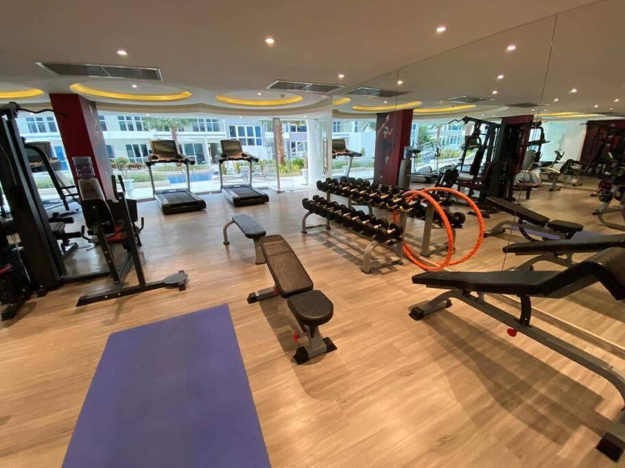 Large Luxury, Pool View, Grand Avenue, Pattaya - 202 Apartment Exterior photo