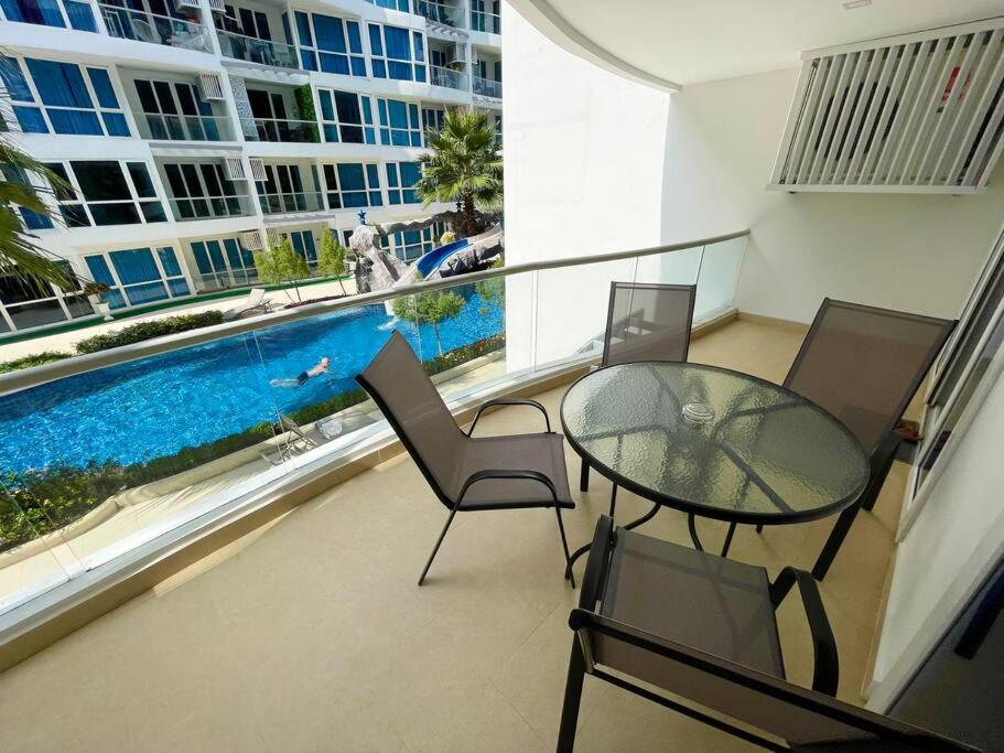 Large Luxury, Pool View, Grand Avenue, Pattaya - 202 Apartment Exterior photo